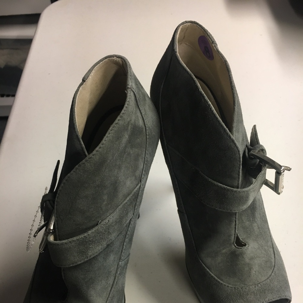 Michael Kors gray suede heel Size 8